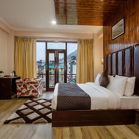 The Spruce Mansion Otel Manāli Dış mekan fotoğraf