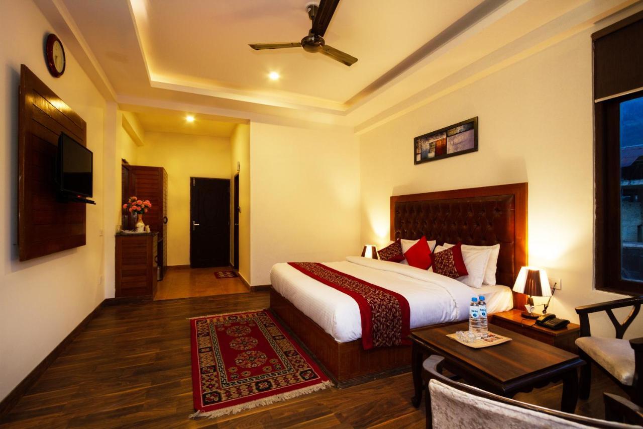The Spruce Mansion Otel Manāli Dış mekan fotoğraf
