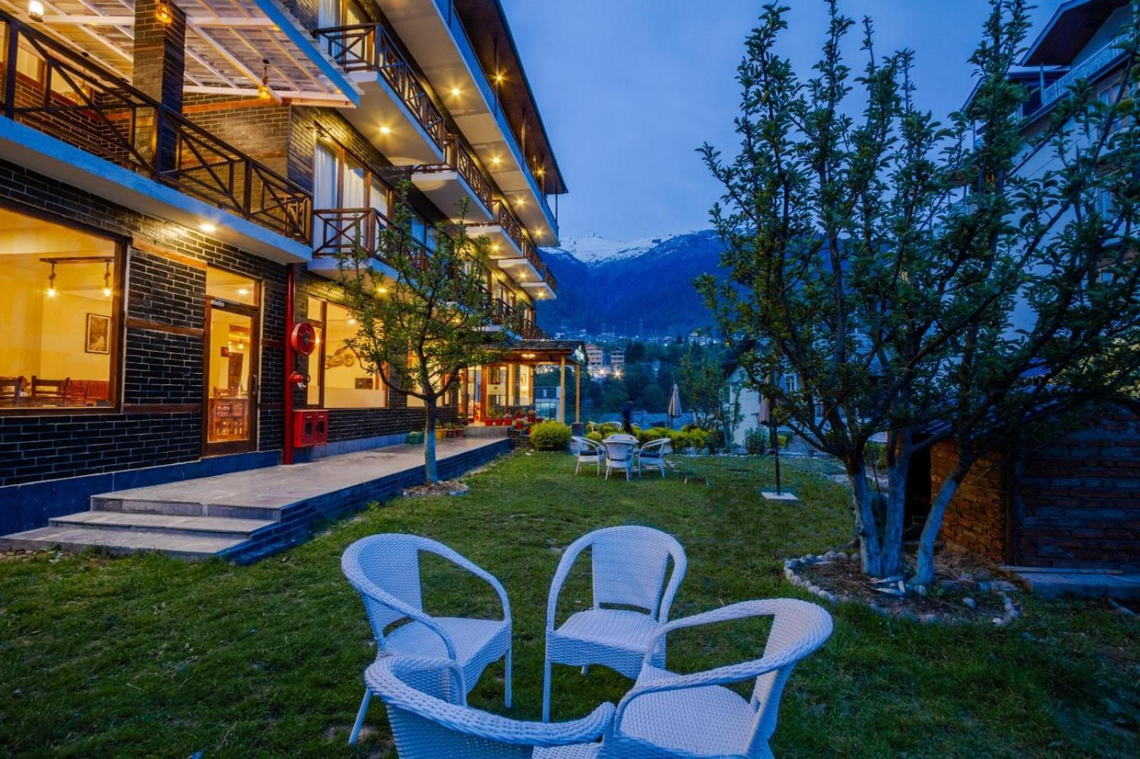 The Spruce Mansion Otel Manāli Dış mekan fotoğraf
